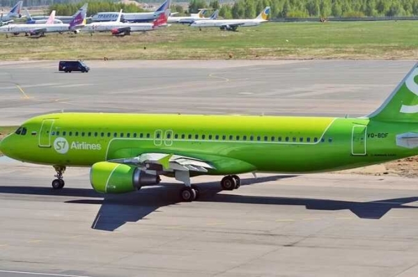 Самолет S7 Airlines с неисправным двигателем предпринимал попытку взлета из Улан-Удэ
